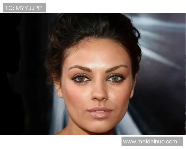 世界足坛最美星妻盘点 从容亮丽的她们背后支持着冠军荣耀 世界足坛最美星妻盘点 从容亮丽的她们背后支持着冠军荣耀