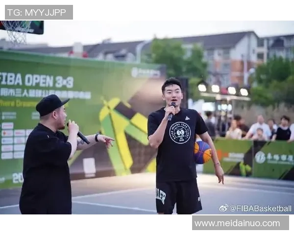 足球与篮球明星跨界互动的魅力与影响力探索 足球与篮球明星跨界互动的魅力与影响力探索